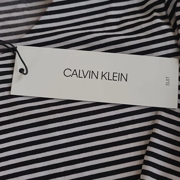 Calvin Klein Long Sleeve Top - Picture 2 of 12